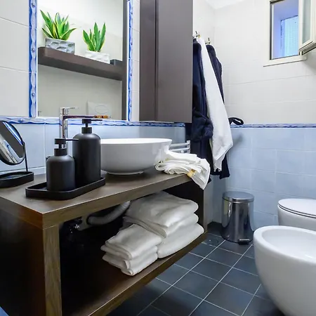 Caracciolo Deluxe - Chiaia Lungomare Apartment